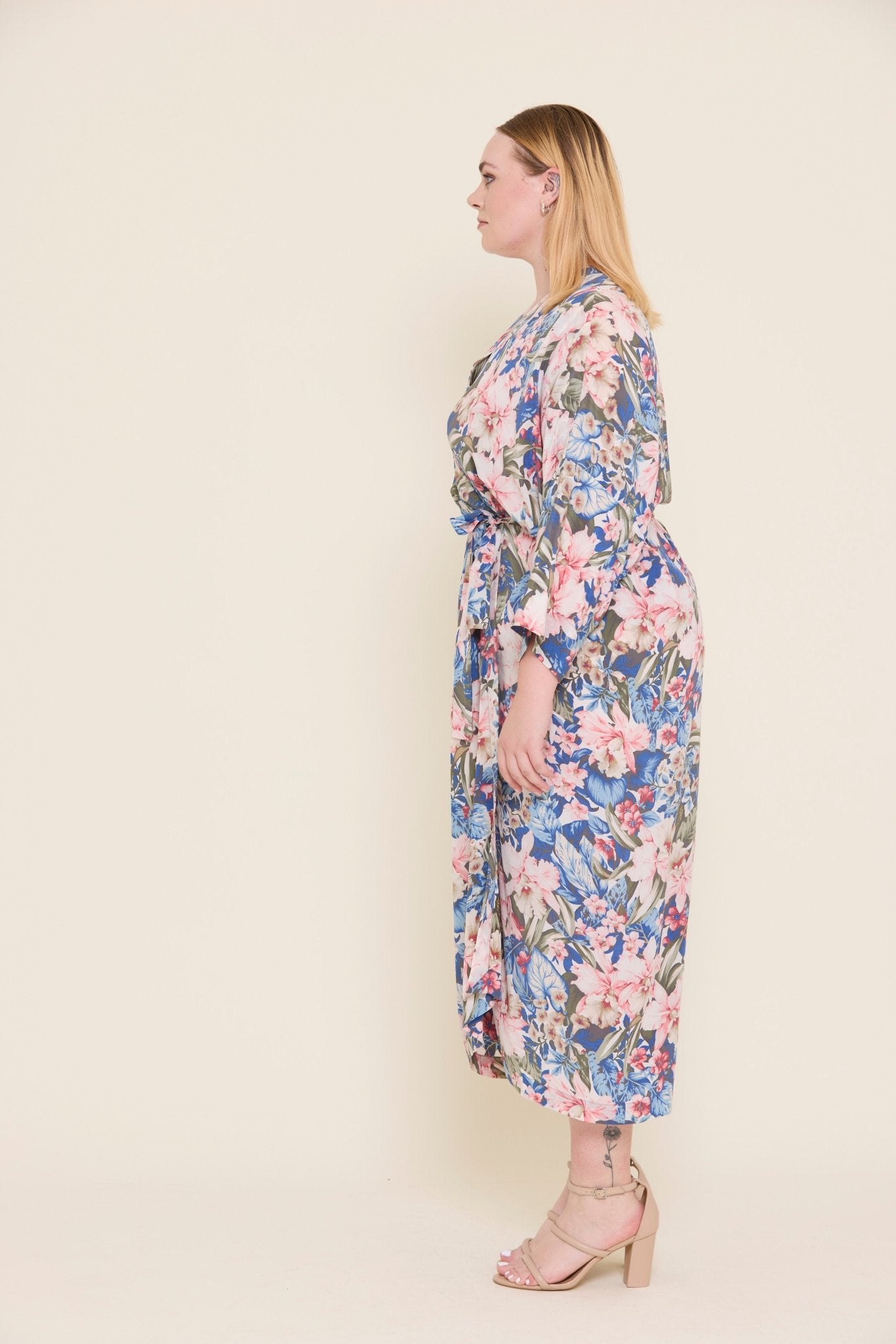 Miss Crabb Diamond Star Robe - Love & Lend