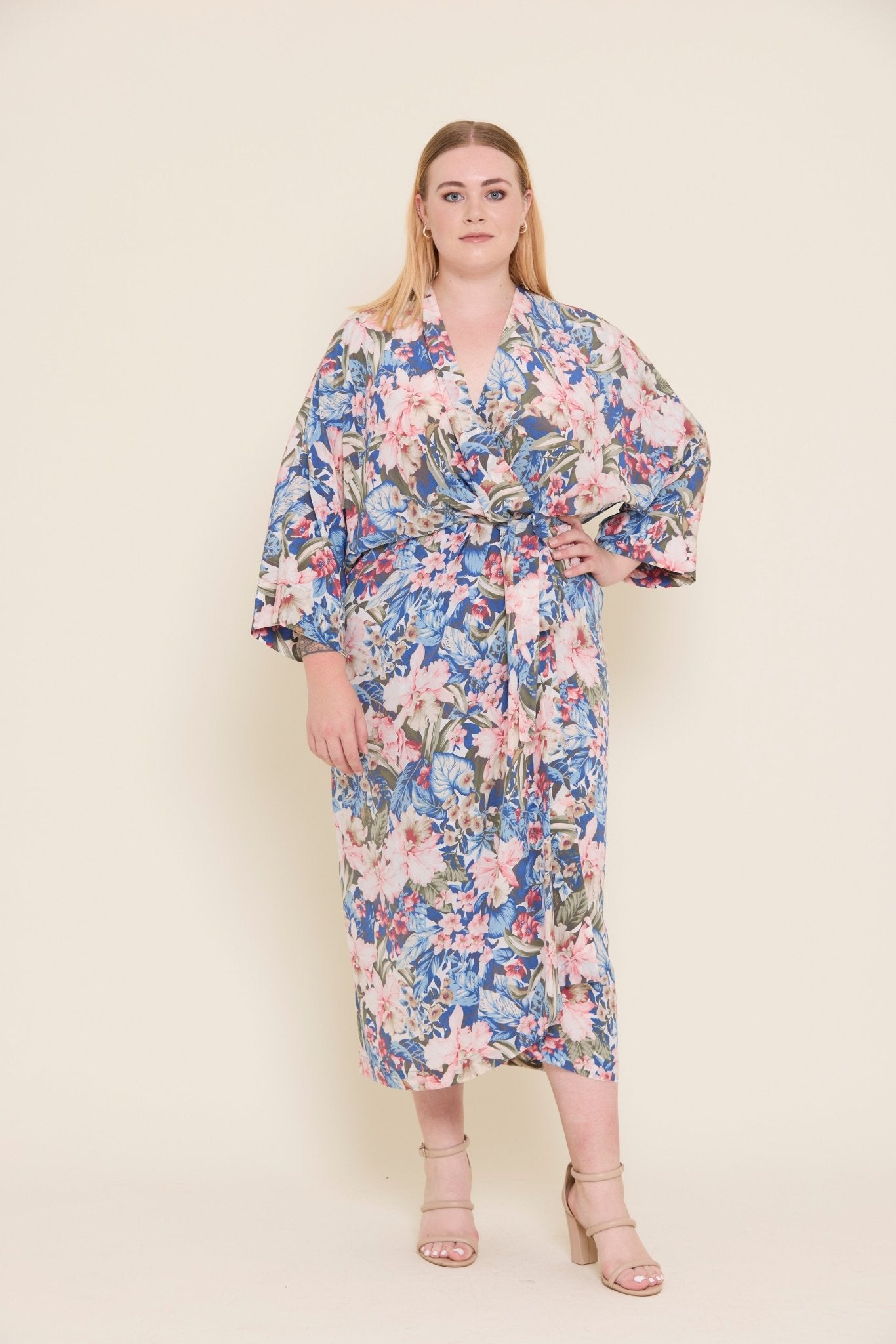 Miss Crabb Diamond Star Robe - Love & Lend